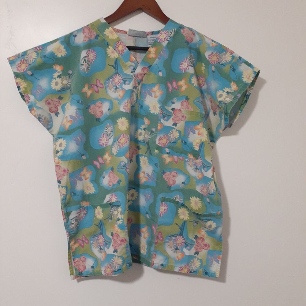 MHD Scrubs Floral Print Scrub Top Size Medium V-Neck Pockets